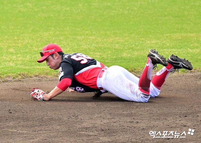 KIA 타이거즈가 5일 KBO에 베테랑 타자 서건창의 웨이버 공시를 요청했다. 사진 엑스포츠뉴스 DB