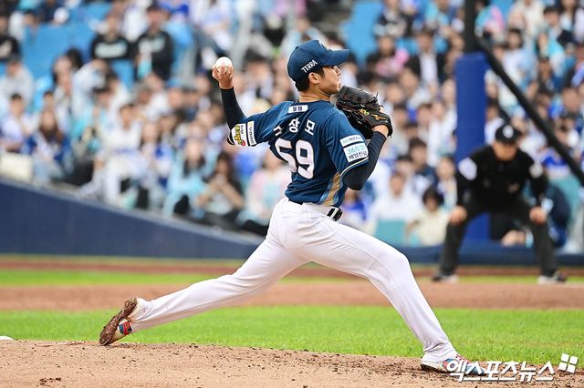 6일 오후 대구삼성라이온즈파크에서 열린 '2025 신한 SOL Bank KBO 포스트시즌' NC 다이노스와 삼성 라이온즈의 와일드카드 1차전 경기, NC 선발투수 구창모가 역투하고 있다. 대구, 박지영 기자