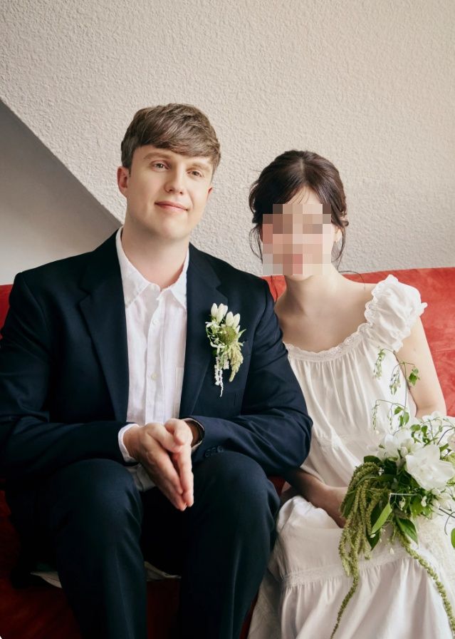 벨기에 출신 방송인 줄리안 퀸타르트가 11일 한국 여성과 결혼한다.