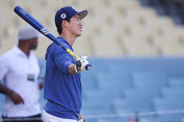 LA 다저스가 2일(한국시간) 캐나다 온타리오주 토론토의 로저스센터에서 2025 미국 메이저리그(MLB) 포스트시즌 토론토 불루제이스와의 월드시리즈(WS) 7차전을 치른다. 앞선 6경기에서 선발 제외됐던 김혜성은 이날도 벤치에서 대기한다. Imagn Images 연합뉴스