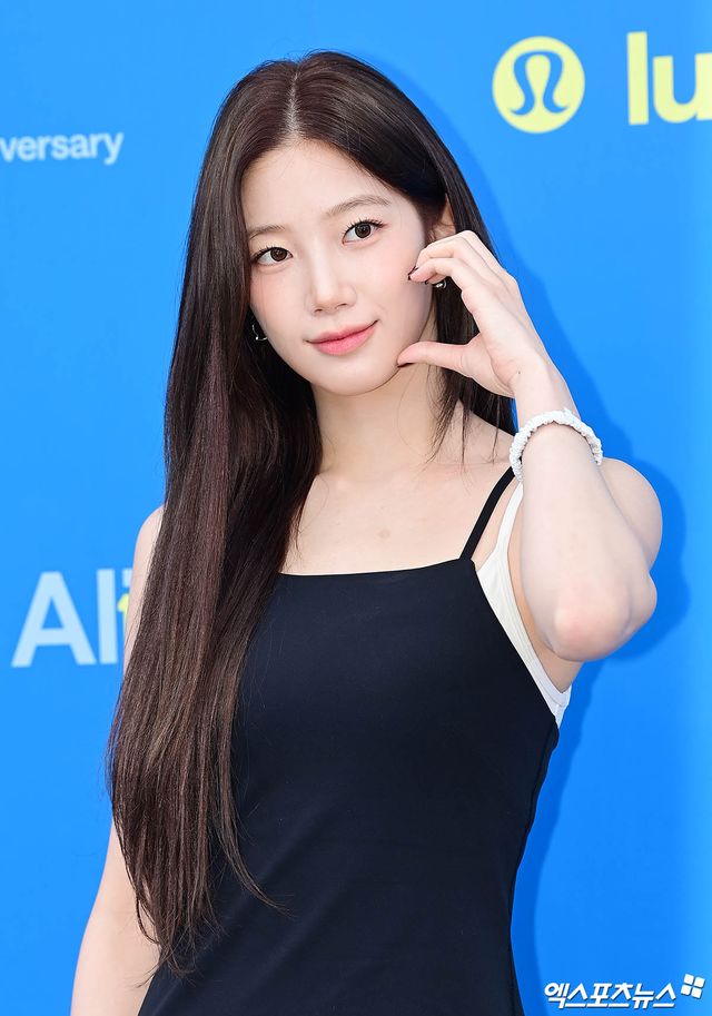 르세라핌 카즈하.