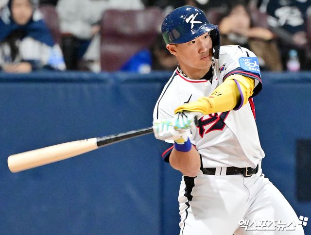 지난 8일 오후 서울 구로구 고척스카이돔에서 열린 '2025 NAVER K-BASEBALL SERIES' 대한민국과 체코의 평가전 경기, 3회말 대한민국 안현민이 좌전안타를 날리고 있다. 엑스포츠뉴스 DB