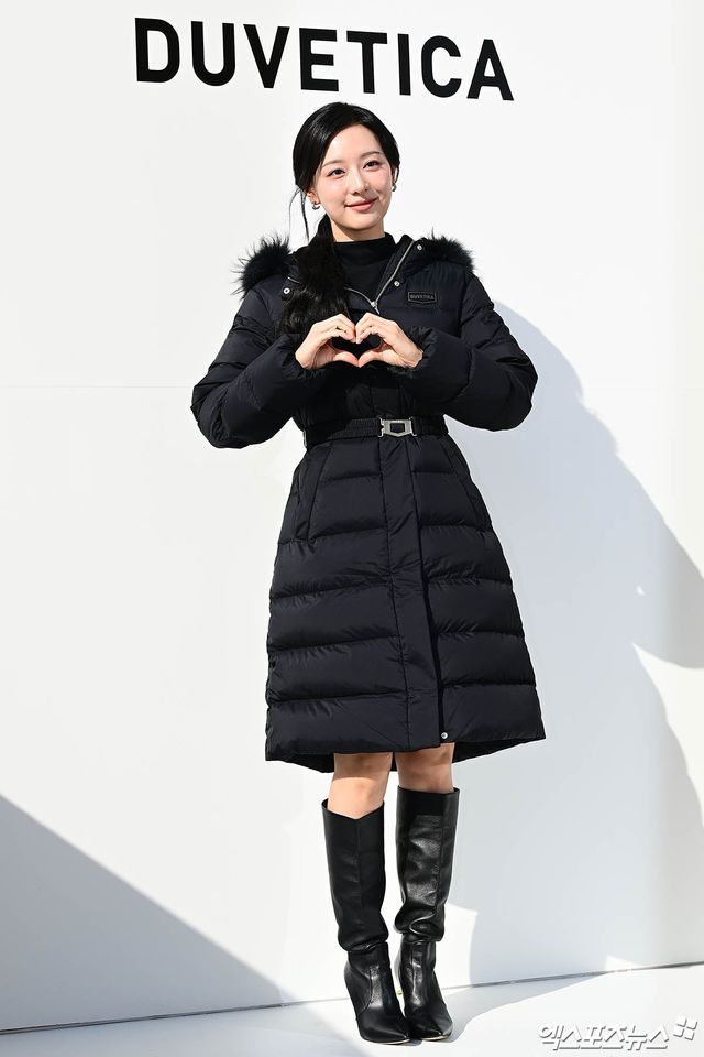 부츠 패션의 완성은 각선미