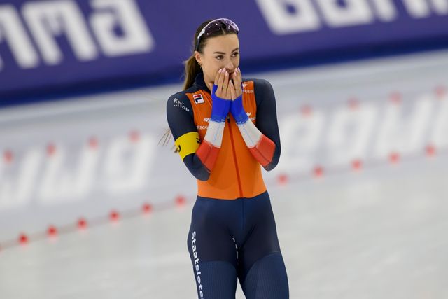 네덜란드의 펨케 콕은 17일 미국 유타주 솔트레이크시티 유타 올림픽 오벌에서 열린 2025-2026 국제빙상경기연맹(ISU) 스피드 스케이팅 월드컵 1차 대회 여자 500ｍ 2차 레이스에서 36초09의 기록으로 우승을 차지했다. AP연합뉴스