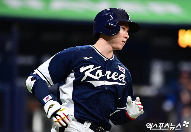 2027시즌 종료 후 FA(자유계약) 자격을 취득하는 SSG 랜더스 내야수 박성한. 사진 엑스포츠뉴스 DB 