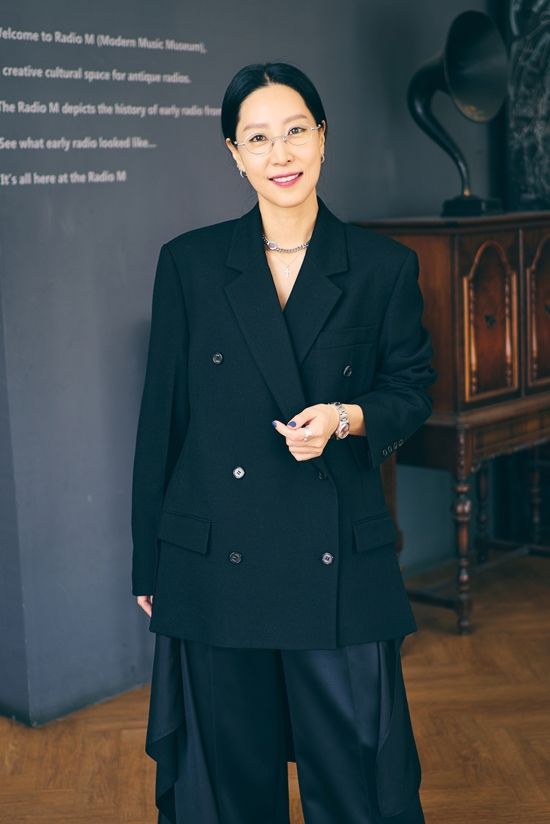 쿠팡플레이 '저스트 메이크업' 손테일