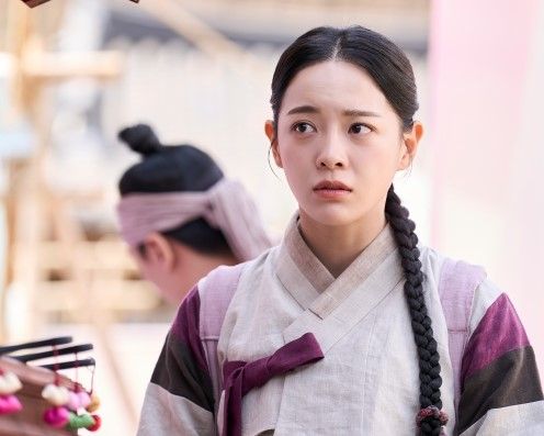 '이강에는 달이 흐른다' 김세정