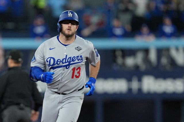 2일(한국시간) 캐나다 온타리오주 토론토의 로저스센터에서 2025 미국 메이저리그(MLB) 포스트시즌 월드시리즈(WS) 7차전 LA 다저스와 토론토 블루제이스의 경기, 8회초 1사 다저스 맥스 먼시가 1점 홈런을 날린 뒤 그라운드를 돌고 있다. Imagn Images 연합뉴스