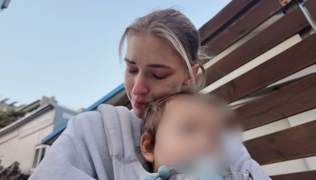 스테파니 미초바 유튜브 캡처