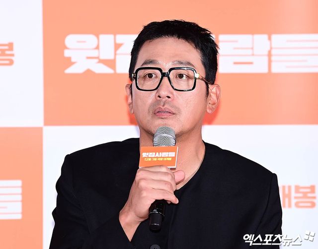 '윗집 사람들' 감독 겸 배우 하정우.