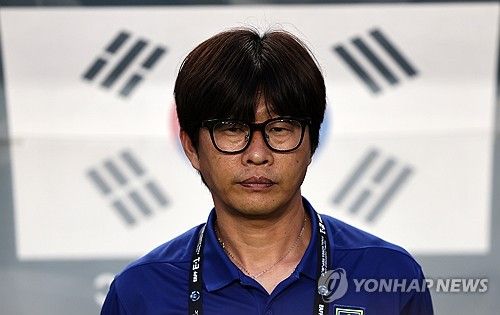 신상우 감독이 이끄는 대한민국 여자 축구 국가대표팀이 유럽 원정 첫 경기에서 웨일스와 승부를 가리지 못했다. 대표팀은 29일(한국시간) 스페인 말라가의 시우다드 데포르티바 데 말라가에서 열린 웨일스(32위)와의 친선 경기에서 전반 이른 시간 선제골을 내줬으나, 후반 교체 투입된 김민지(서울시청)의 A매치 데뷔골에 힘입어 1-1 무승부를 기록했다. 연합뉴스