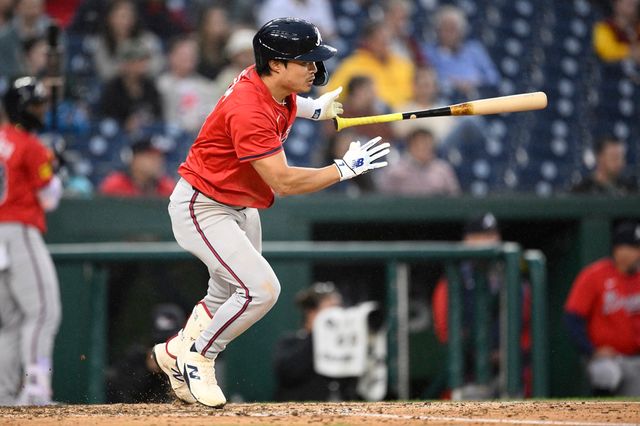 미국 메이저리그에서 뛰고 있는 김하성이 원 소속팀 애틀랜타 브레이브에서 받을 수 있었던 2026시즌 보장 연봉 1600만 달러(약 229억 원)를 포기하고 FA 시장에서 재평가를 받기로 결정했다. 사진 연합뉴스