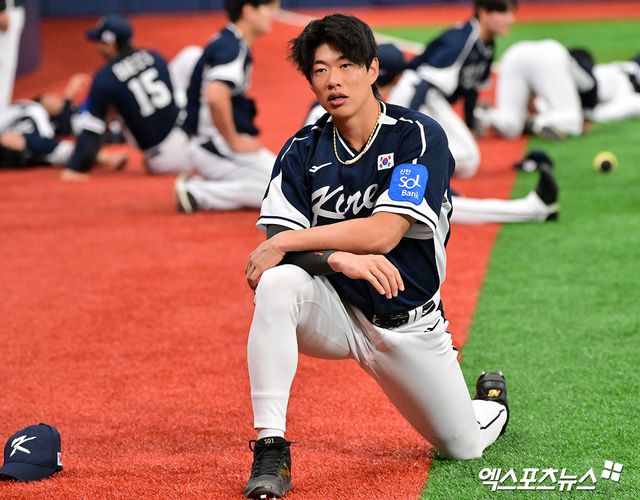 5일 오후 서울 구로구 고척스카이돔에서 진행된 야구 국가대표팀 훈련에 참석한 송성문이 훈련에 임하고 있다. 고척, 김한준 기자