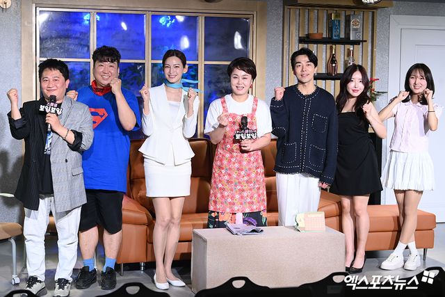 연극 '스페셜 보잉보잉' 프레스콜 단체 사진