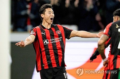 조규성이 오현규오의 한국 국가대표 스트라이커 맞대결서 완승을 거뒀다. 유럽축구연맹(UEFA) 유로파리그 경기에서 결승골을 터뜨리며 소속팀 미트윌란의 승리를 이끌었다. 조규성과 이한범이 각각 미트윌란의 최전방 공격수와 센터백으로 선발 출전해 풀타임을 뛰었고, 오현규 역시 헹크의 원톱으로 선발 출전해 후반 39분 교체될 때까지 84분을 소화했다. 연합뉴스