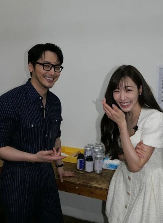 변요한 티파니 영