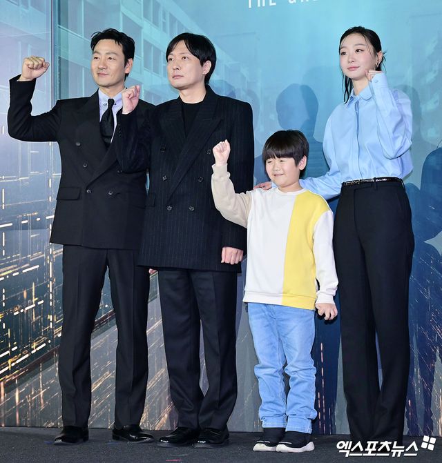 '대홍수' 주역들, 엑스포츠뉴스 김한준 기자