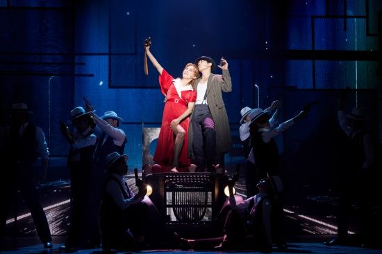 '보니 앤 클라이드' 공연, 쇼노트