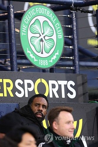 영국 스카이스포츠가 19일(한국시간) 잉글랜드 챔피언십(2부) 버밍엄 시티와 노리치 시티가 셀틱 윙어 양현준에 대한 관심을 다시 보이고 있다고 보도했다.&nbsp;연합뉴스