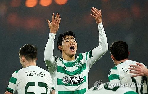 영국 스카이스포츠가 19일(한국시간) 잉글랜드 챔피언십(2부) 버밍엄 시티와 노리치 시티가 셀틱 윙어 양현준에 대한 관심을 다시 보이고 있다고 보도했다.&nbsp;연합뉴스