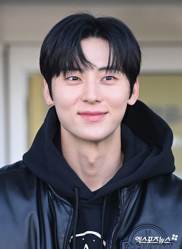 황민현.