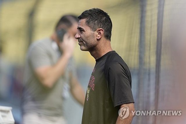 A.J. 프렐러 샌디에이고 단장이 24일 송성문의 입단 화상 기자회견에서 송성문의 WBC 출전에 대해 긍정적인 반응을 보였다. 송성문의 WBC 참가 여부가 며칠에서 몇 주 안에 결정될 것이라고 전하기도 했다. AP 연합뉴스