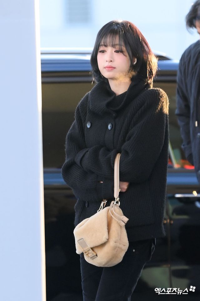 아현 '꾸안꾸 공항패션의 정석'