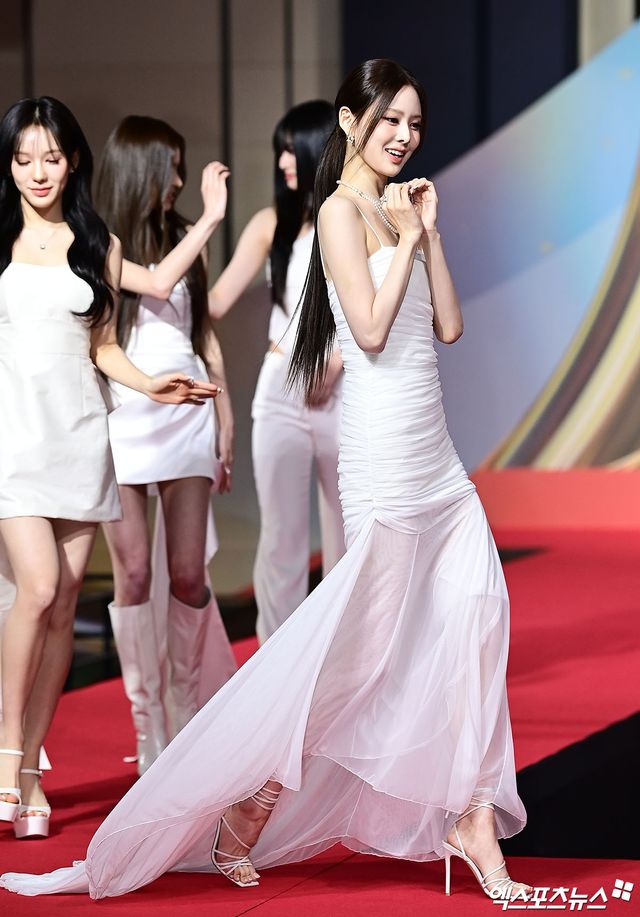 이즈나 방지민, 172cm의 위엄