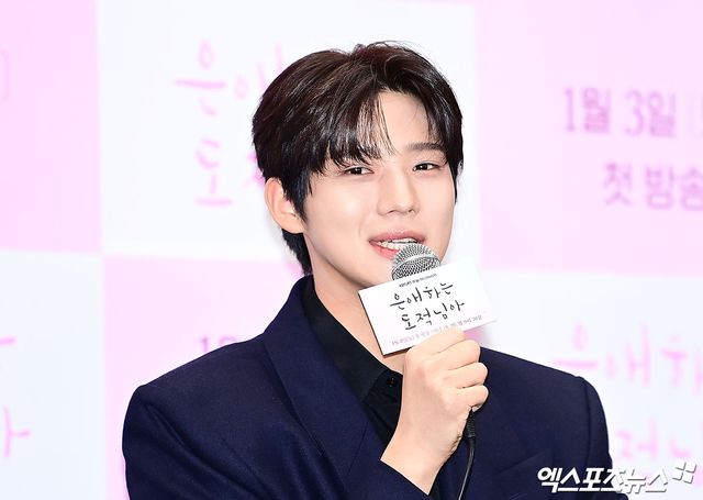 '은애하는 도적님아' 문상민