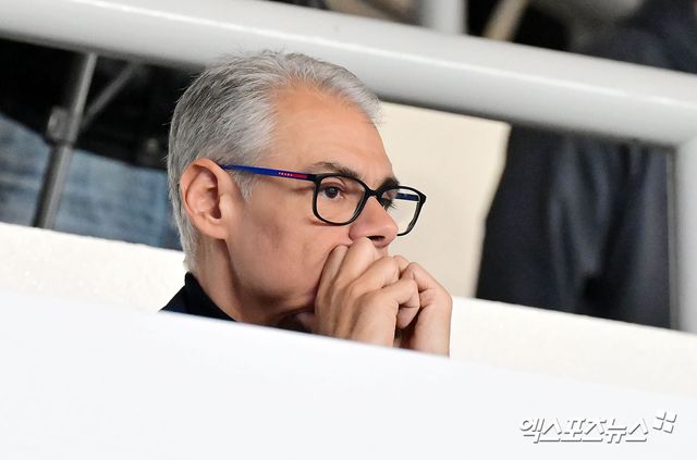 KB손해보험이 30일 레오나르도 아폰소 감독의 자진 사퇴를 공식 발표했다. 사진 엑스포츠뉴스 DB