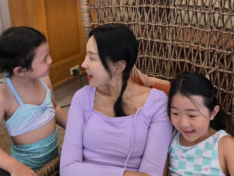 이지혜와 두 딸 태리, 엘리. 사진=이지혜 SNS