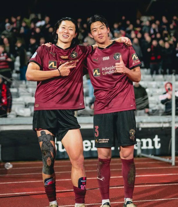 미트윌란은 5일(한국시간) 덴마크 미트윌란에 위치한 MCH 아레나에서 열린 노르셀란과의 2025-2026 덴마크컵 8강 1차전에서 5-1 대승을 거뒀다. 이날 선발로 출전한 조규성과 이한범은 풀타임을 소화했을 뿐만 아니라 공격포인트를 기록했다. 이한범의 전반 34분 헤더 패스로 팀의 선제골을 도우며 시즌 2호 도움을 기록했다. 조규성은 전반 41분 헤더 슈팅으로 시즌 5호골을 터트렸고 후반전엔 페널티킥을 유도해 팀의 4번째 득점에 기여했다. 조규성 SNS