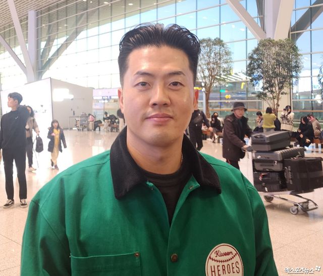 키움 내야수 오선진은 은퇴 선언 직전 극적으로 키움과 계약을 체결했다. 선수로서 마지막 기회를 잡은 그는 어떻게든 팀에 보탬이 되리라 힘찬 각오를 다졌다. 인천국제공항, 박정현 기자