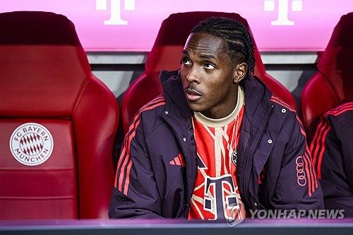 영국 매체 스카이스포츠는 1일(한국시간) 피카요 토모리는 토트넘 홋스퍼와 심도 있는 협상 끝에 AC밀란에 남기를 원한다고 보도했다. 토트넘은 최근 라두 드라구신이 부상을 입자 밀란의 잉글랜드 센터백 토모리를 영입하기로 결정했다. 토트넘은 밀란과 토모리 이적료를 두고 합의를 마친 것으로 알려졌지만 정작 토모리가 밀란 잔류를 택하면서 토트넘의 토모리 영입 시도는 불발됐다. 연합뉴스