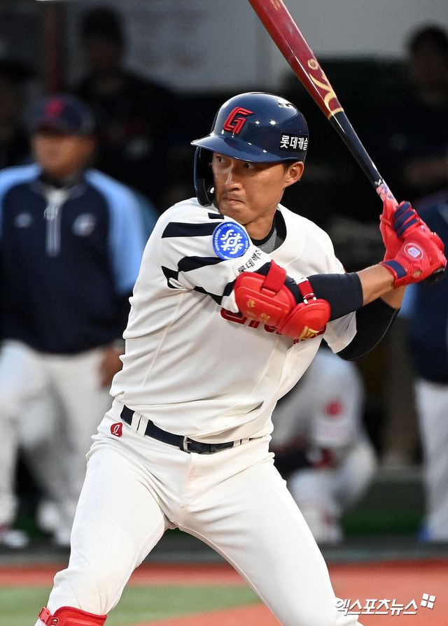 롯데 베테랑 노진혁은 지난 2023시즌을 앞두고 FA 영입돼 롯데 유니폼을 입었다. 다만, 2년 연속 침체한 상황이라 반등이 절실하다. 엑스포츠뉴스 DB