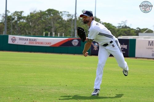 두산 베어스 외국인 투수 제이크 케이브가 호주 블랙타운 스프링캠프 훈련에 임하고 있다. 두산 베어스