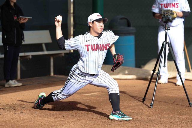 LG 투수 박명근은 지난해 2년차 징크스를 피하지 못했다. 이를 이겨내고자 비시즌 만반의 준비를 하고 있다. LG 트윈스