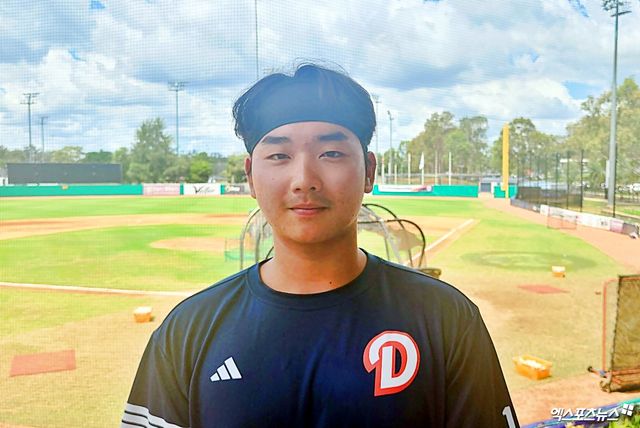 두산 베어스 포수 류현준이 호주 블랙타운 스프링캠프에서 취재진과 인터뷰에 응하고 있다. 블랙타운, 김근한 기자