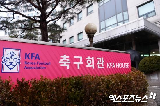 정몽규 후보 선거사무소는 "제55대 대한축구협회장 선거 후보 토론회에 참여하지 않기로 결정했다"고 13일 알렸다.&nbsp;엑스포츠뉴스DB