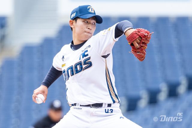 NC 투수 신영우는 호주프로야구에서 인상적인 투구를 선보이며 눈길을 끌었다. 비록, 오른쪽 팔꿈치 부상 탓에 완주하지 못했지만, 다가올 2025시즌 선발 후보로도 많은 기대를 받고 있다. NC 다이노스