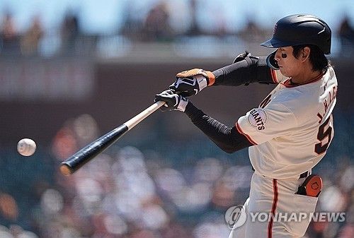 샌프란시스코 외야수 이정후는 비시즌 많은 기대를 받고 있다. 다가올 2025시즌에는 뛰어난 콘택 재능을 살려 3번타자로 기용될 가능성도 떠오르고 있다. 연합뉴스 AFP