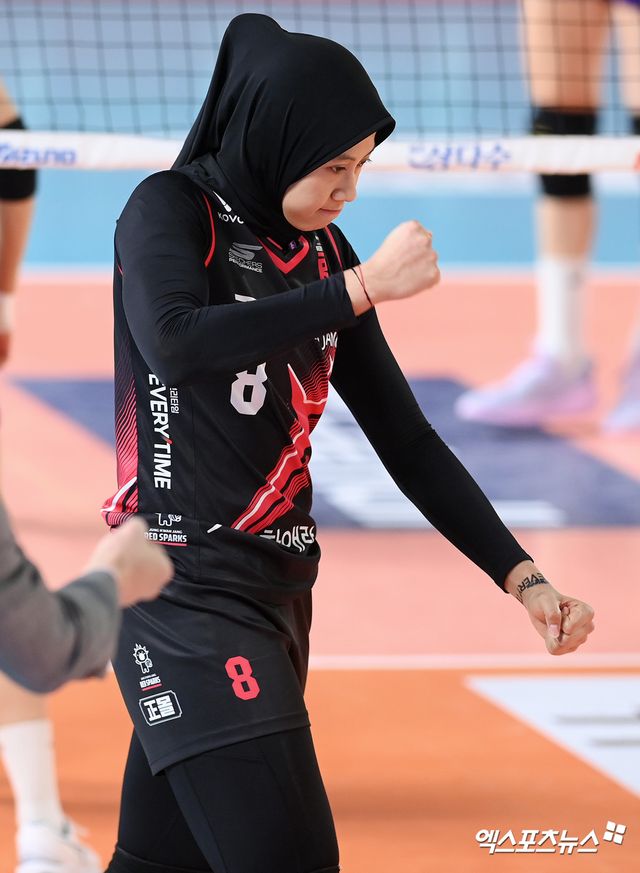 30일 오후 대전 충무체육관에서 열린 ‘도드람 2024-2025 V-리그’ 정관장과 흥국생명의 경기, 정관장 메가가 득점한 뒤 기뻐하고 있다. 엑스포츠뉴스 DB