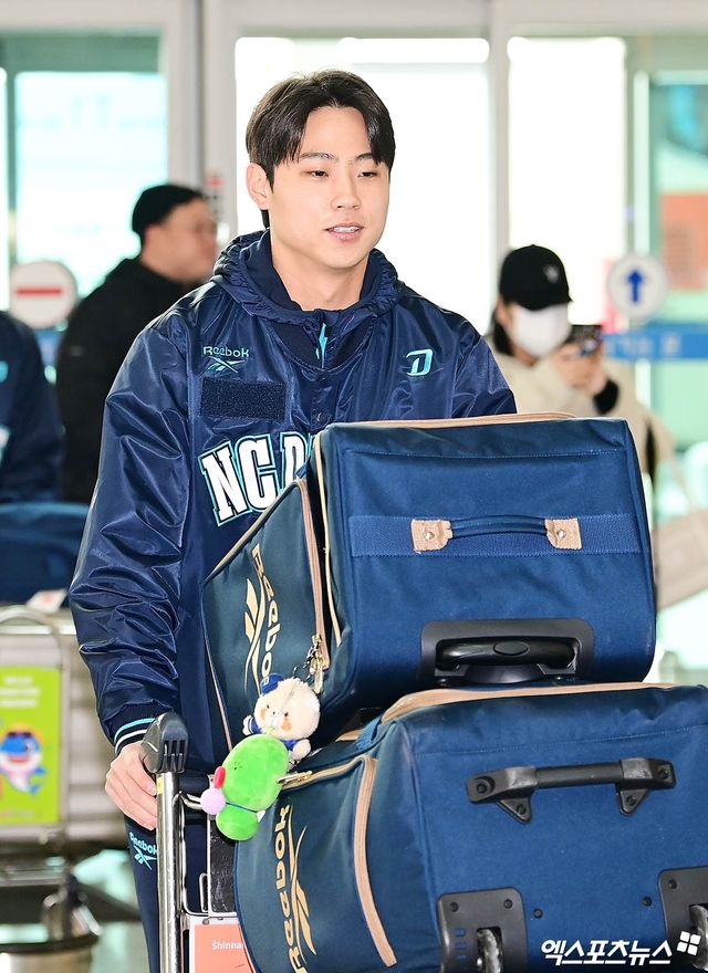 NC 투수 김민규는 스프링캠프 눈에 띄는 성장세를 보였다. 커브를 빠르게 손에 익혔고, 불펜진에 큰 힘이 되리라 많은 기대를 받고 있다. 엑스포츠뉴스 DB