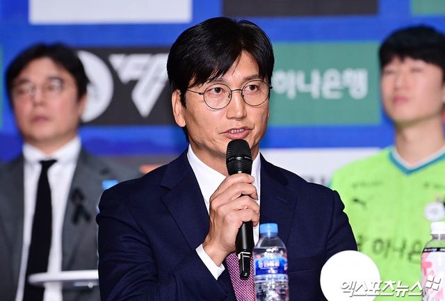 전북과 김천이 16일 오후 4시 30분 전주월드컵경기장에서 열리는 ‘하나은행 K리그1 2025’ 1라운드에 나설 선발 명단을 발표했다. 엑스포츠뉴스DB