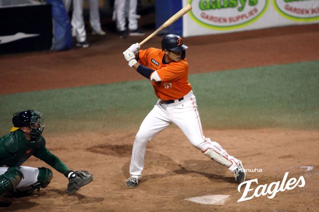 한지윤은 15일 호주 멜버른의 멜버른 볼파크에서 호주 야구 대표팀과 두 번째 연습경기에서 5-5 동점이던 9회초 교체 출전해 1타점 적시 2루타로 결승타의 주인공이 됐다. 한화 이글스