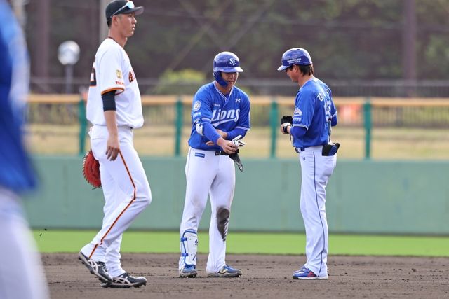 삼성 라이온즈 내야수 차승준이 16일 일본 오키나와현 나하시 셀룰러 스타디움에서 열린 요미우리 자이언츠와의 연습경기에 8번타자 겸 3루수로 선발 출전해 4타수 2안타를 기록했다. 삼성 라이온즈