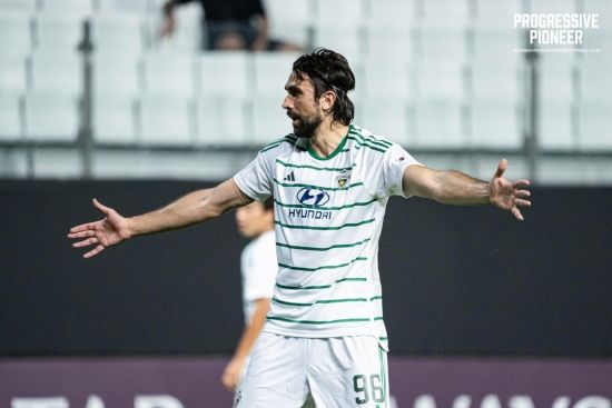 전북과 김천이 16일 오후 4시 30분 전주월드컵경기장에서 열리는 ‘하나은행 K리그1 2025’ 1라운드에 나설 선발 명단을 발표했다. 전북