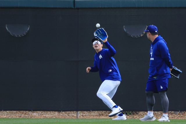 다저스 내야수 김혜성은 다가올 2025시즌 많은 기대를 받고 있다. 수비와 주루에서 재능을 뽐내며 팀에 큰 보탬이 되려 한다. 연합뉴스
