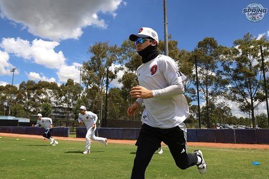 두산 베어스 외야수 조수행이 호주 블랙타운 스프링캠프 훈련에 임하고 있다. 두산 베어스
