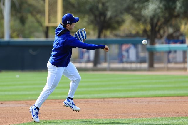다저스 내야수 김혜성(사진)은 다가올 2025시즌 주전 2루수를 맡을 것으로 많은 기대를 받고 있다. 유격수 베츠와 어떤 조합을 이룰지 벌써 많은 관심이 쏠린다. 연합뉴스